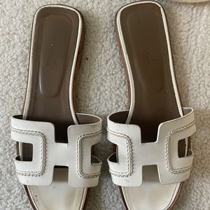 Hermes Slides size 40